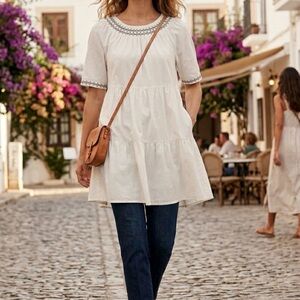 Old Navy White Boho Tiered Embroidered Tunic Dress Size M Pockets